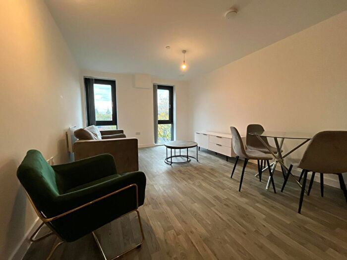 2 Bedroom Apartment To Rent In Stockport Road, Ardwick, Manchester, M13