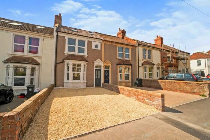 4 Bedroom Property To Rent In Trelawney Park, Brislington, Bristol, BS4