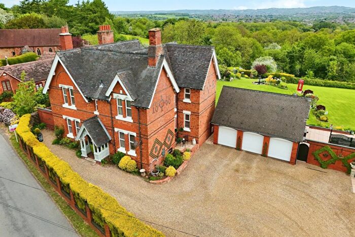 4 Bedroom Detached House For Sale In Chapel Lane, Romsley, Halesowen, B62