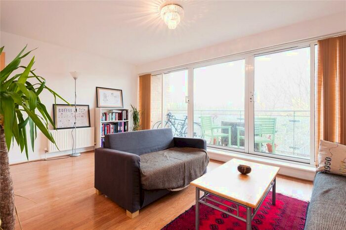2 Bedroom Apartment To Rent In Goldsmiths Row, Shoreditch, London, E2