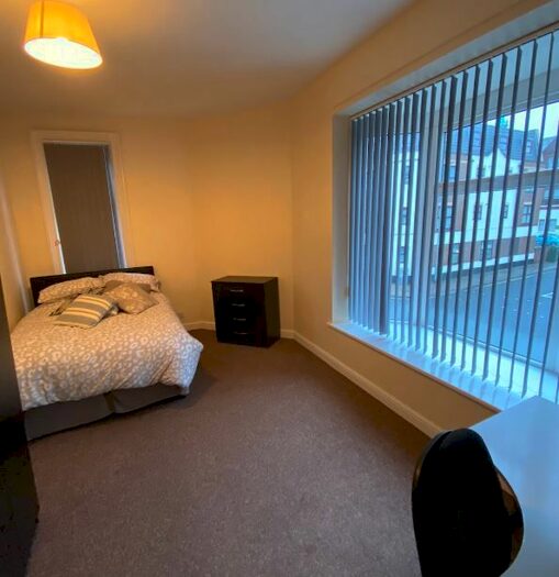 1 Bedroom Property To Rent In Royal Albert Walk, Albert Road, Southsea PO4