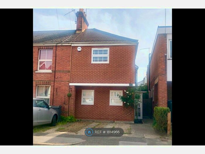 2 Bedroom Terraced House To Rent In Cordwallis Road, Maidenhead, SL6