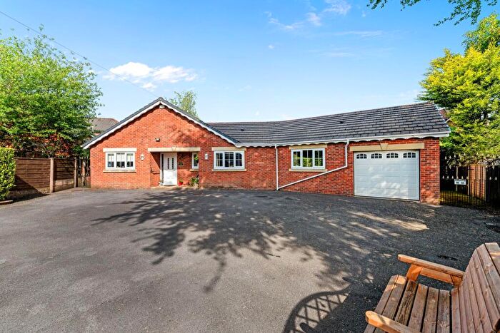 3 Bedroom Detached Bungalow For Sale In Birtenshaw Lodge, Turton Road, Bolton, BL2