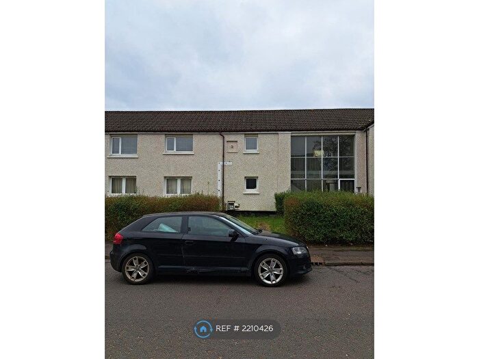 2 Bedroom Flat To Rent In Dick Terrace, Irvine, KA12