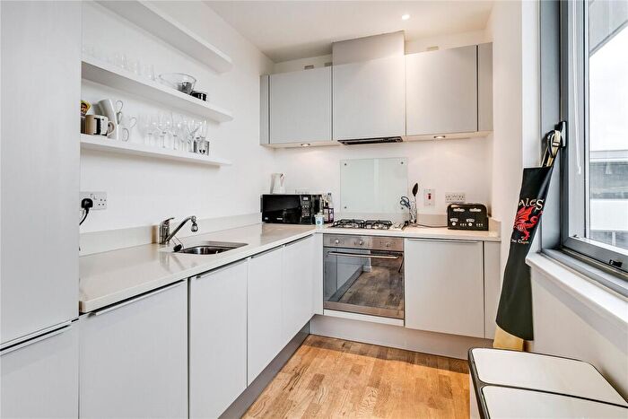 2 Bedroom Flat To Rent In Holloway Road, Highbury Corner, N7
