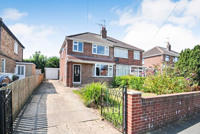 3 Bedroom Semi-Detached House For Sale In Wedderburn Avenue, Harrogate, HG2