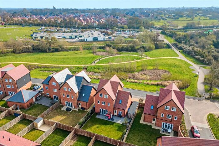 5 Bedroom Detached House For Sale In Woodward Lane, Warfield, Bracknell, Berkshire, RG42