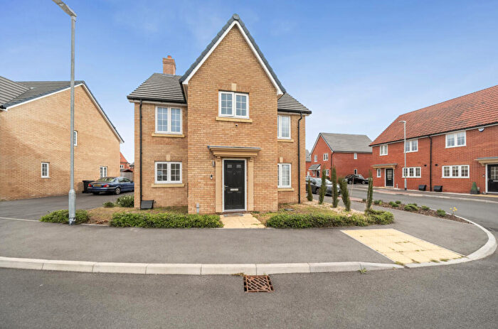 4 Bedroom Detached House For Sale In Dalmatian Drive, Houghton Regis, Dunstable, LU5