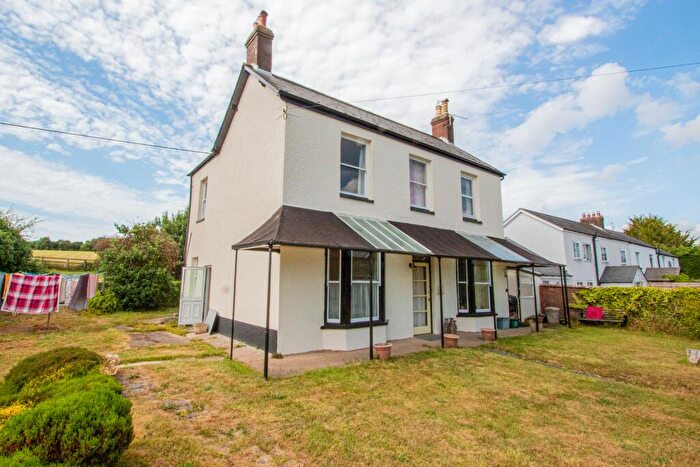 4 Bedroom Detached House For Sale In Fenny Bridges, Honiton, EX14