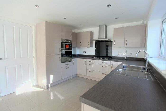 4 Bedroom Detached House To Rent In Broad Way, Upper Heyford, Oxon, OX25