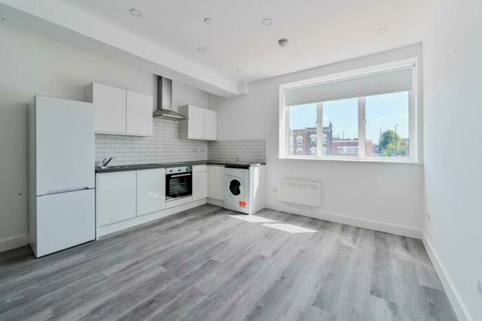 Studio To Rent In Stamford HIll, Stamford Hill, London, N16