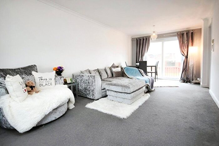 3 Bedroom Terraced House For Sale In Nether Priors, Basildon, SS14