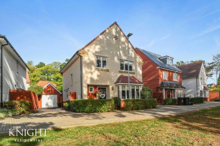 4 Bedroom Detached House For Sale In Willow Crescent, Colchester, CO4