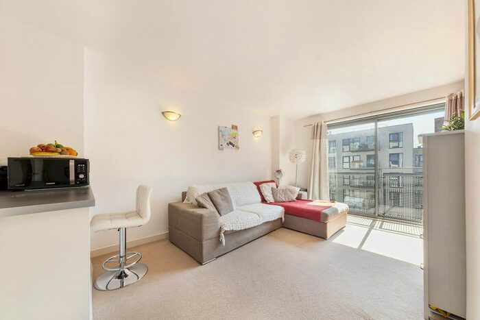 1 Bedroom Flat To Rent In Washington Building, Deals Gateway, London, SE13