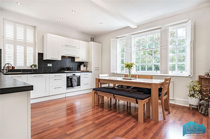 2 Bedroom Flat For Sale In Frognal, Hampstead, London, NW3