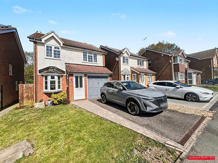 3 Bedroom Detached House For Sale In Grasmere Close, Eastbourne, BN23