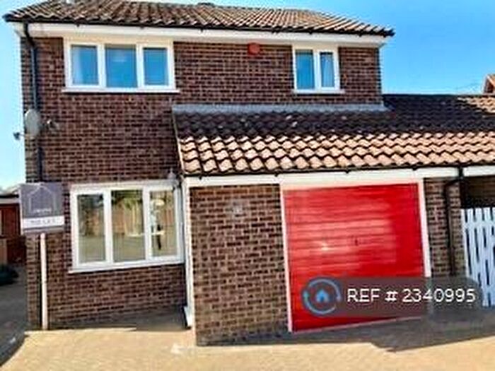 3 Bedroom Detached House To Rent In Lovett Close, Norwich, NR6