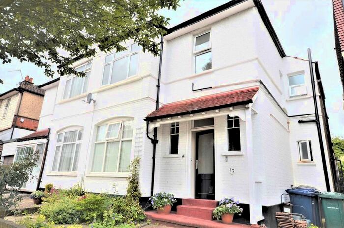 2 Bedroom Flat To Rent In Rowsley Avenue, London, NW4