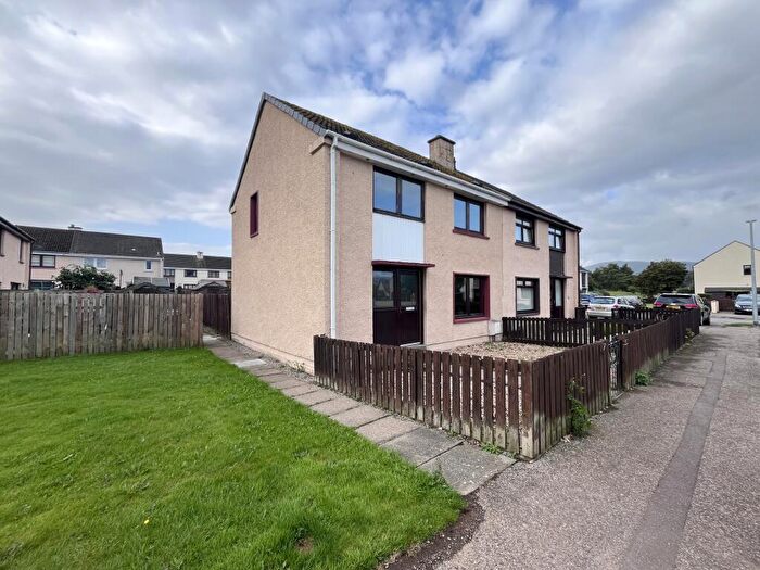 3 Bedroom Semi Detached House For Sale In Shillinghill, Alness, Highland, IV17
