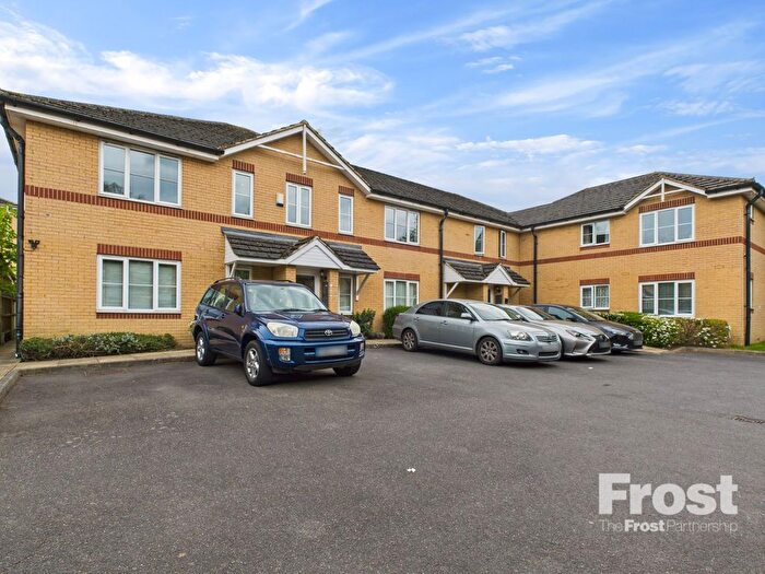 2 Bedroom Flat To Rent In Fleming Court, Hurworth Avenue, Slough, Berkshire, SL3