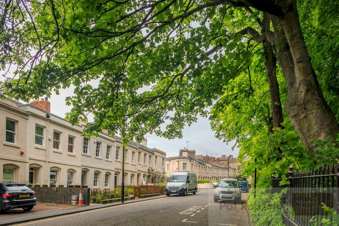3 Bedroom Terraced House To Rent In Leazes Crescent, Newcastle City Centre, NE1