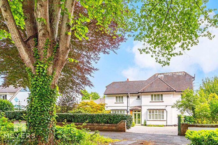 5 Bedroom Detached House For Sale In Carbery Avenue, Southbourne, BH6