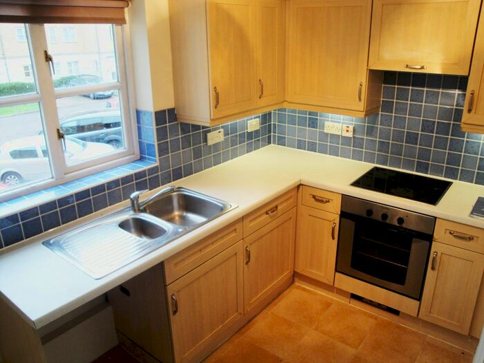 2 Bedroom Flat To Rent In Causton Square, Dagenham RM10