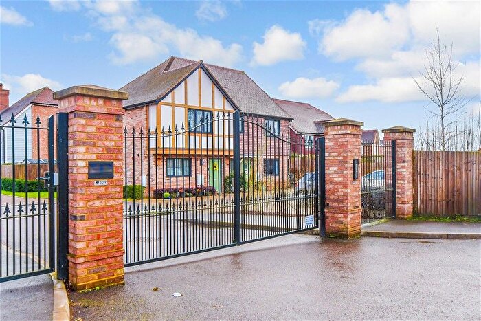 3 Bedroom Semi-detached House For Sale In Sapphire Park, Sutton Valence, Kent, ME17