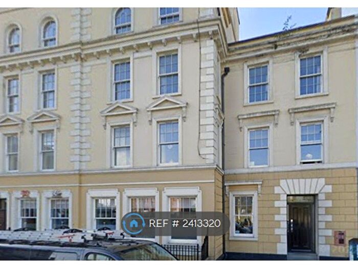 1 Bedroom Flat To Rent In Bute Crescent, Cardiff, CF10