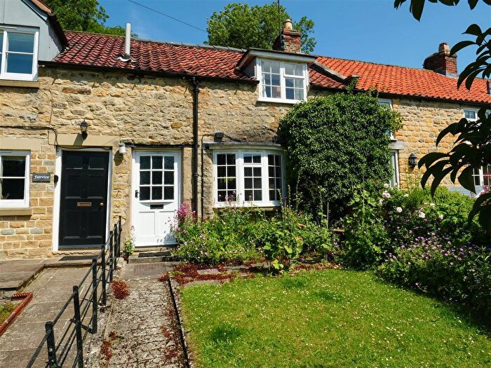 2 Bedroom Cottage For Sale In East End, Ampleforth, York, YO62
