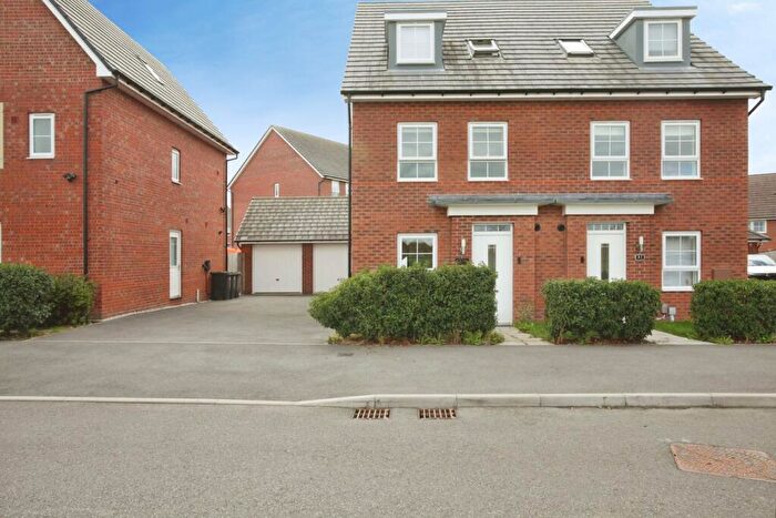 4 Bedroom Semi-Detached House For Sale In Dovecote Drive, Nuneaton, CV10