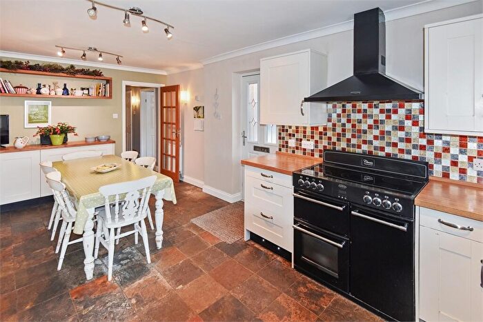 4 Bedroom Detached House For Sale In Lower Green, Westcott, Buckinghamshire., HP18