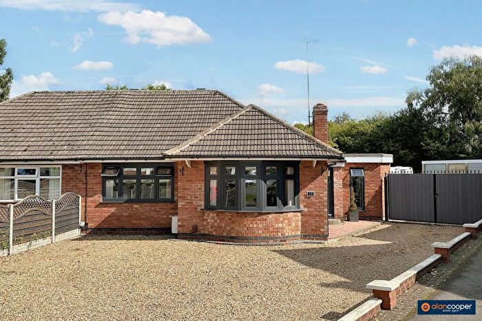 3 Bedroom Semi-Detached Bungalow For Sale In Amberley Avenue, Bulkington, CV12