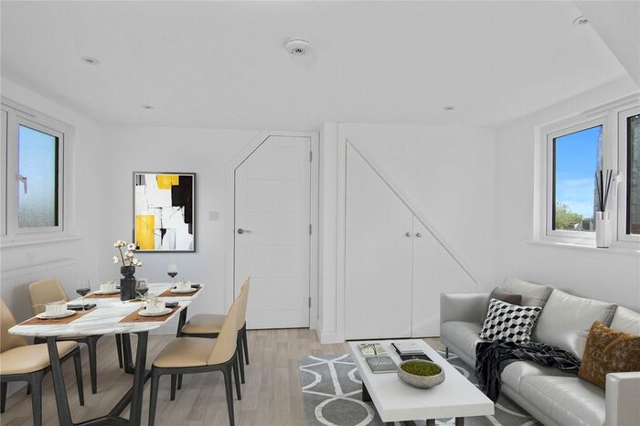 1 Bedroom Flat To Rent In Claspers House, Hemnall Street, Epping CM16