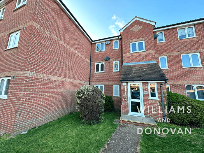 1 Bedroom Flat To Rent In Lesney Gardens, Rochford, SS4