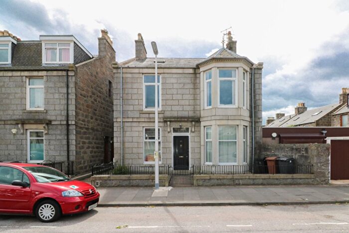 5 Bedroom Flat To Rent In Calsayseat Road, City Centre, Aberdeen, AB25