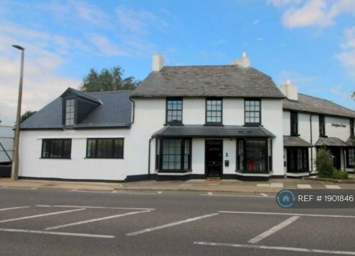 2 Bedroom Flat To Rent In St. Albans Road South Mimms, South Mimms, Potters Bar, EN6