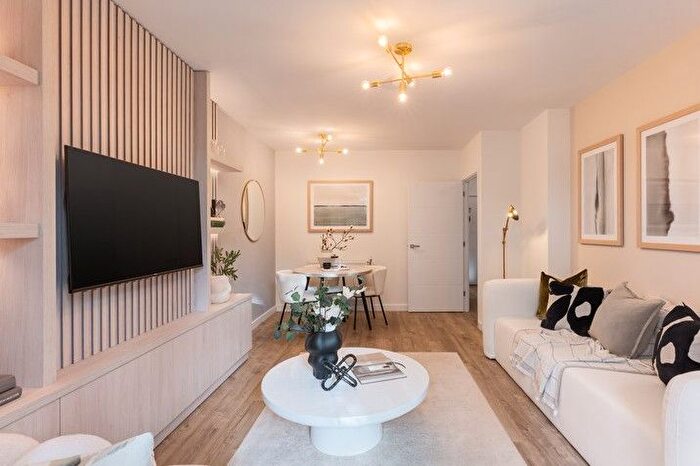 1 Bedroom Flat For Sale In High Street, Southall, UB1