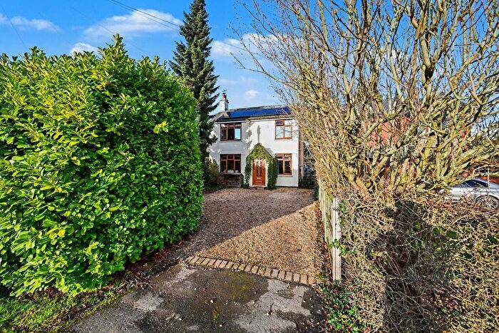 3 Bedroom Detached House For Sale In Crick Road, Hillmorton, Rugby, CV21