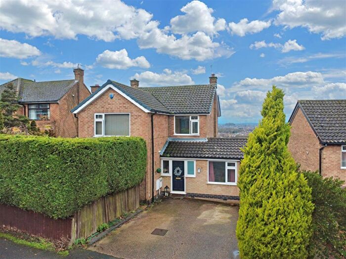 3 Bedroom Detached House For Sale In Abingdon Gardens, Woodthorpe, Nottingham, NG5