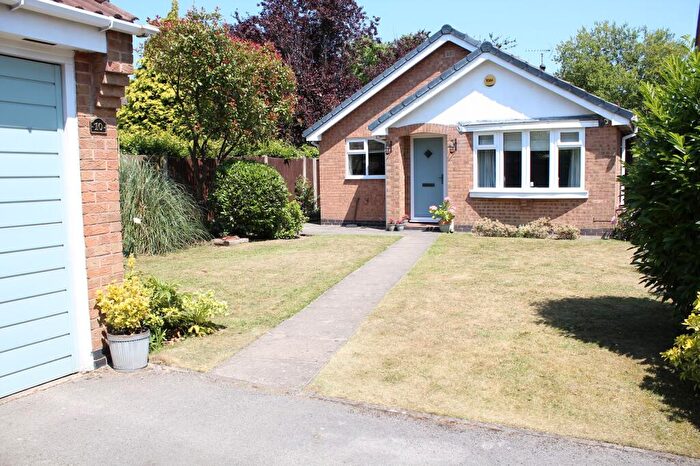 2 Bedroom Bungalow For Sale In Kynance Close, South Normanton, Derbyshire., DE55