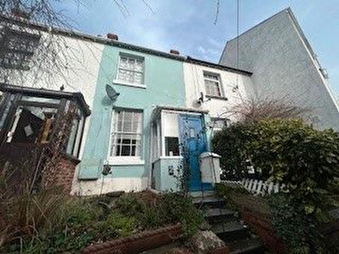 2 Bedroom Property To Rent In Golden Terrace, Dawlish, EX7