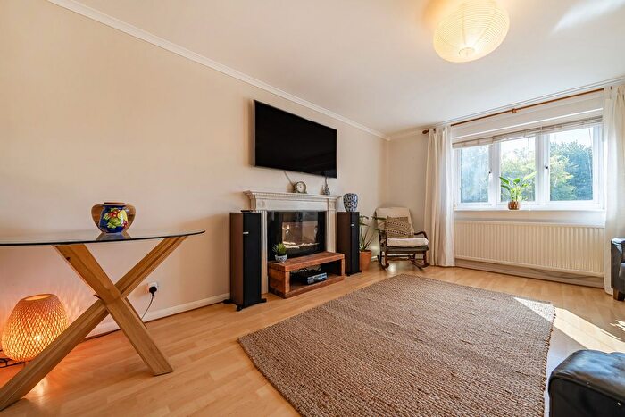 2 Bedroom Flat For Sale In Crosslet Vale, Greenwich, SE10