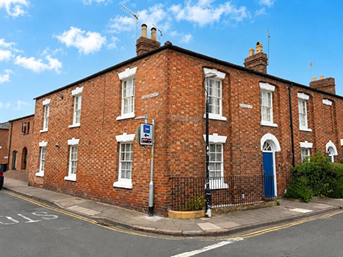 2 Bedroom Apartment For Sale In College Street, Stratford-upon-Avon, CV37