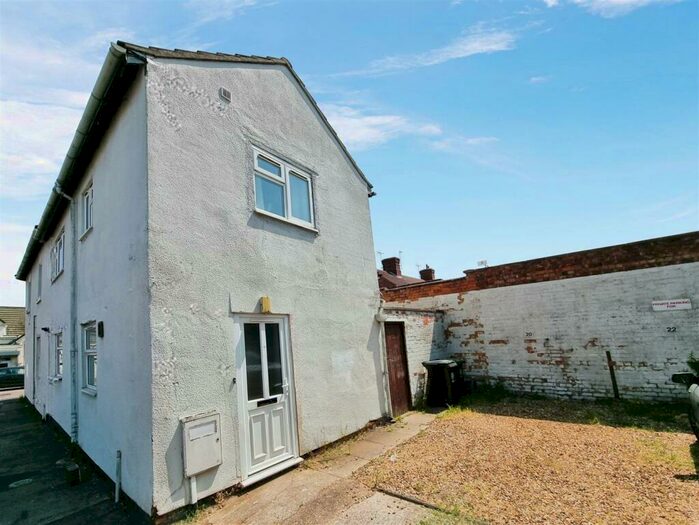 2 Bedroom Maisonette To Rent In Dayton Street, Rushden, Northants, NN10