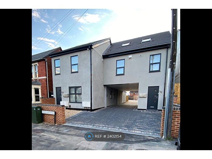 2 Bedroom Flat To Rent In Cricklade Road, Swindon, SN2