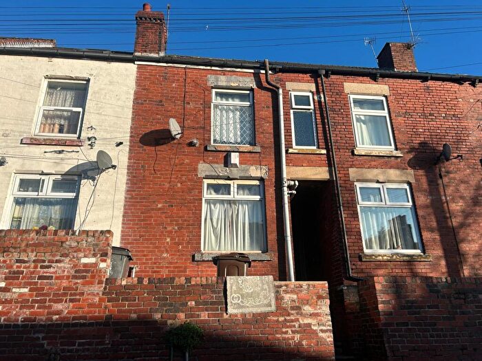2 Bedroom Terraced House For Sale In Lloyd Street, Sheffield, South Yorkshire, S4