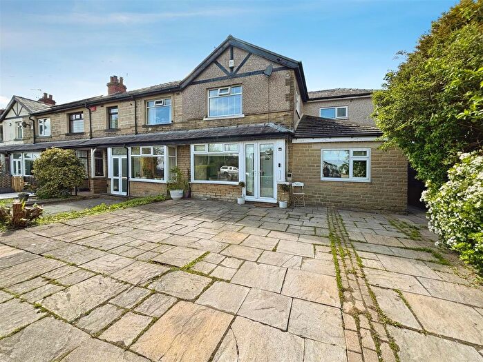 4 Bedroom End Terrace House For Sale In St. Helena Road, Bradford, BD6