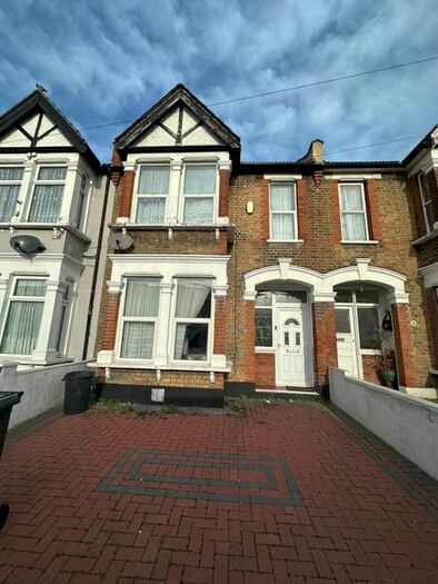 3 Bedroom Terraced House To Rent In Eton Road, Ilford, IG1