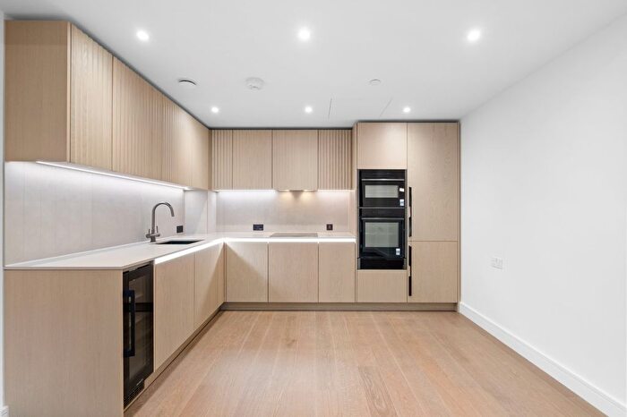 2 Bedroom Flat To Rent In One Linear Place, Nine Elms, SW11